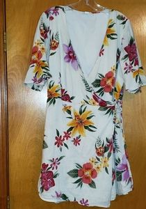 Flattering, Feminine, Flower Top